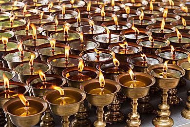 新《极限竞速》公布实机演示与首发数据细节